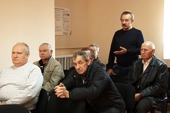 У Франківську учасникам ліквідації наслідків аварії на Чорнобильській АЕС вручили відзнаки (фото) — фото 3