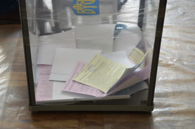 Явка у Франківську збільшилася до 25% (фото) — фото 6