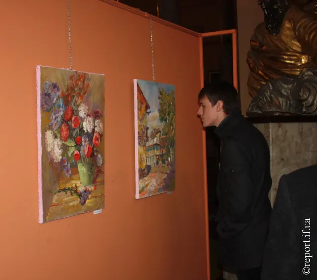У Франківську відкрилася виставка кольорів (фото) — фото 2