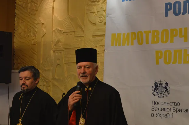 Програма миротворення зібрала у Франківську більше ста жінок з усієї України (фото) — фото 2