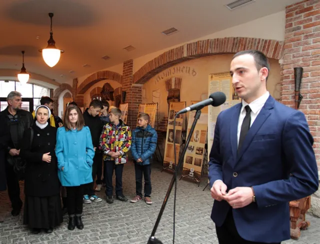 В Івано-Франківську урочисто презентували сучасну українську книжкову продукцію «Сторінками української книги» (фото) — фото 15