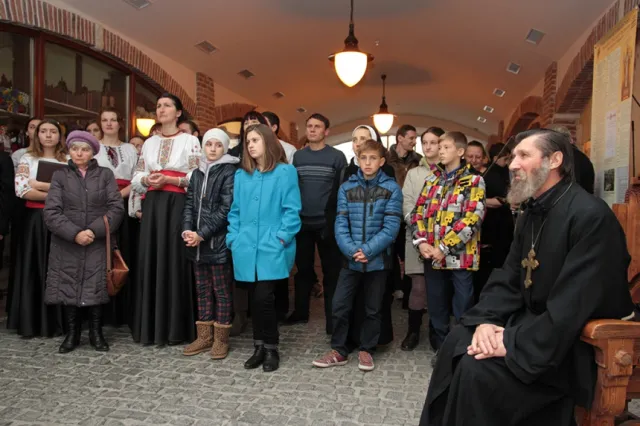 В Івано-Франківську урочисто презентували сучасну українську книжкову продукцію «Сторінками української книги» (фото) — фото 7
