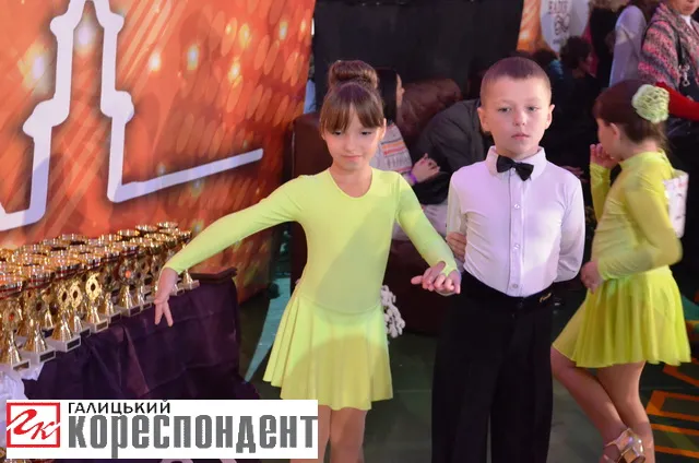 В Івано- Франківську відбувається грандіозний танцювальний чемпіонат (фото+відео) — фото 11