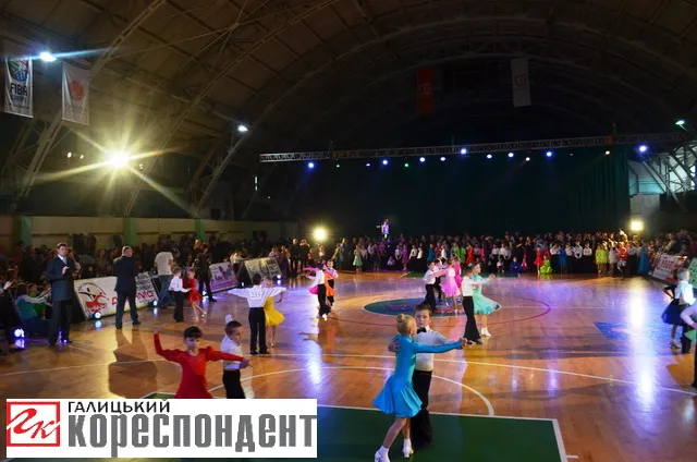В Івано- Франківську відбувається грандіозний танцювальний чемпіонат (фото+відео) — фото 12
