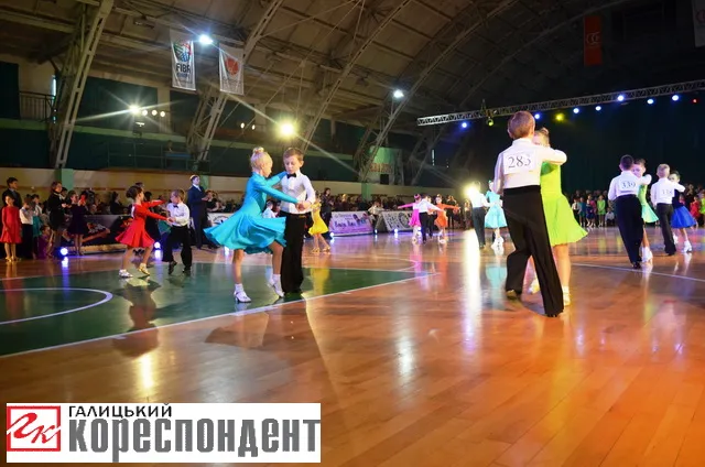 В Івано- Франківську відбувається грандіозний танцювальний чемпіонат (фото+відео) — фото 13
