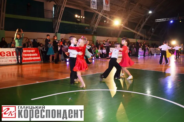 В Івано- Франківську відбувається грандіозний танцювальний чемпіонат (фото+відео) — фото 6