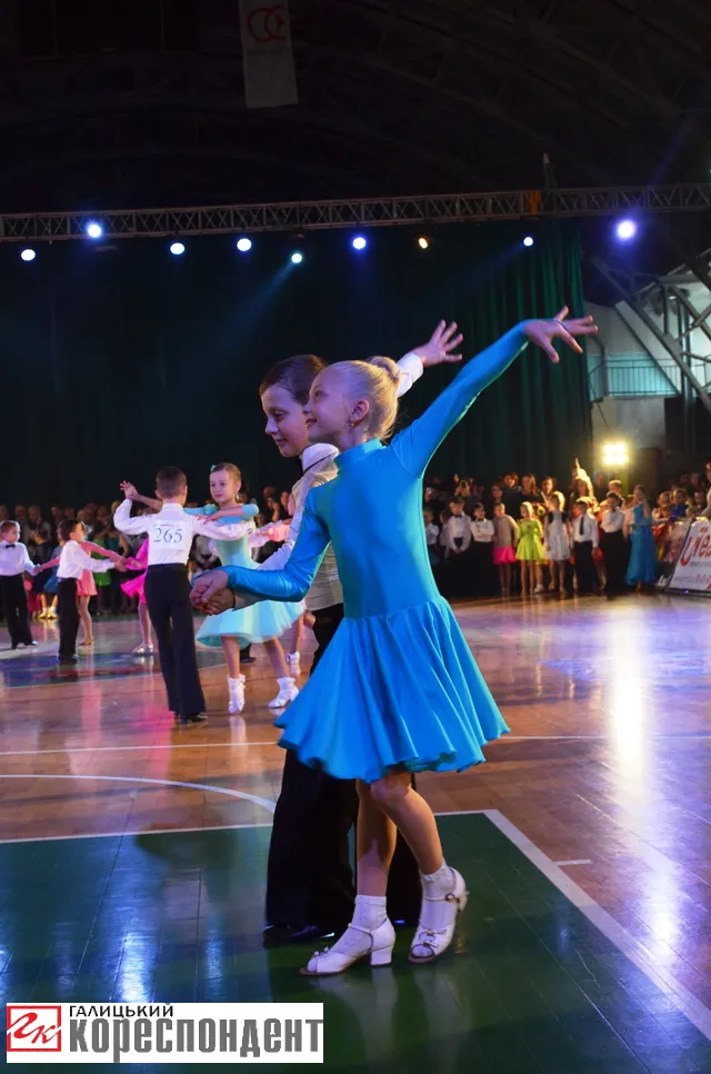 В Івано- Франківську відбувається грандіозний танцювальний чемпіонат (фото+відео) — фото 10