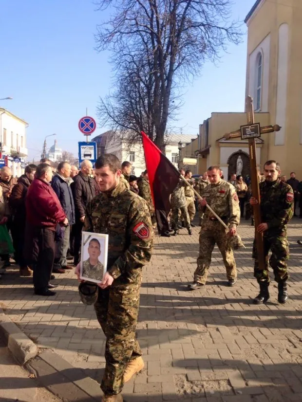 У Коломиї поховали загиблого в АТО Євгена Грода (фото+відео) — фото 1