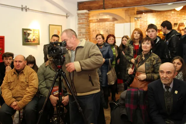 У фортечній галереї «Бастіон» презентували книги «Герої Революції Гідності» та «Горять свічки на серці України» (фото) — фото 8