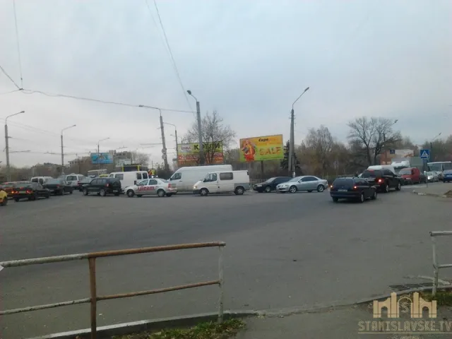 У Франківську на мості чергова ДТП (фото) — фото 1