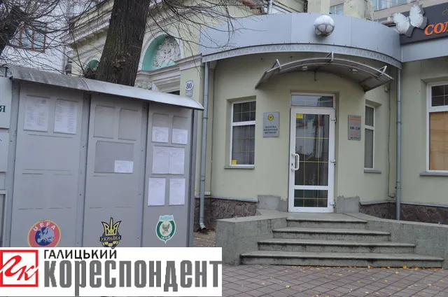 У Франківську почали реконструкцію архітектурної пам’ятки на Чорновола, 80 (фото) — фото 11