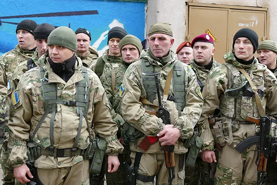 Зведений загін прикарпатських правоохоронців відрядили у зону АТО (фото) — фото 4