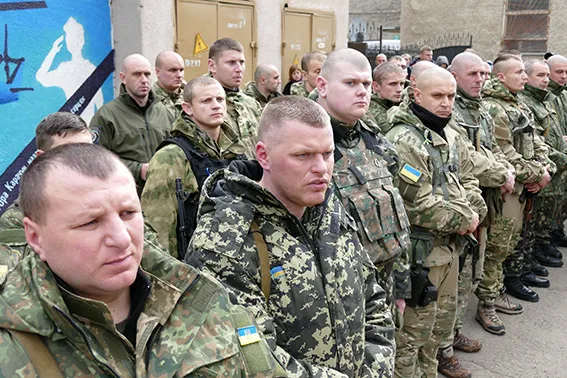 Зведений загін прикарпатських правоохоронців відрядили у зону АТО (фото) — фото 5