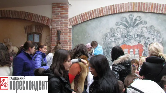 У Франківську відрили клініку для ведмежат (фото) — фото 19