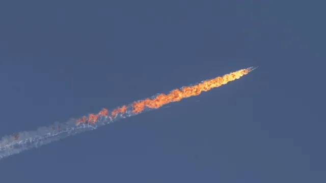 На кордоні з Сирією Туреччина збила російський літак Су-24 (фото+відео) — фото 1