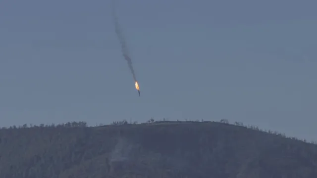 На кордоні з Сирією Туреччина збила російський літак Су-24 (фото+відео) — фото 2
