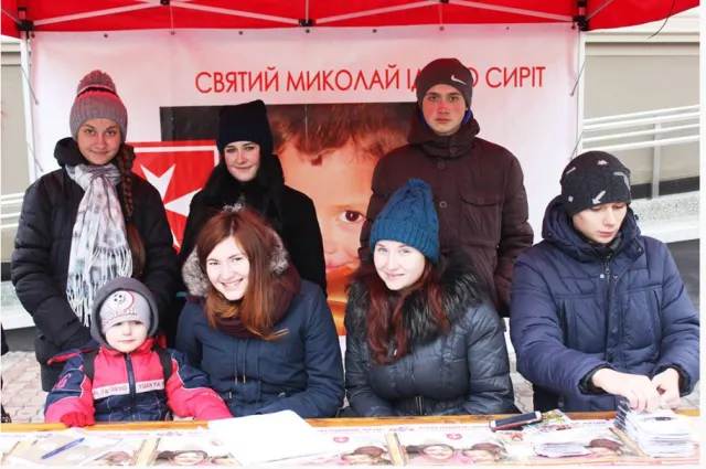 В Івано-Франківську триває акція "Святий Миколай іде до сиріт" (фото) — фото 2
