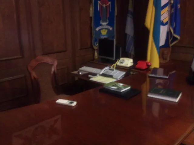 Анушкевичус забрав розкішне крісло міського голови, а Марцінківу залишив табуретку — фото 1
