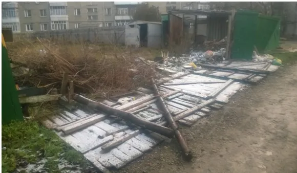 В Івано-Франківську близько десяти років пустує ділянка, відзначена на карті міста як вулиця Пулюя 1 (фото) — фото 2