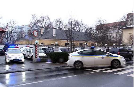 Автопатрулі нестимуть службу на аварійно небезпечних ділянках доріг в обласному центрі та прилеглих районах (фото) — фото 2