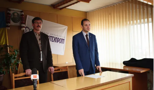 Міський голова Руслан Марцінків представив колективу нового-старого керівника «Водоекотехпрому» (фото+відео) — фото 3