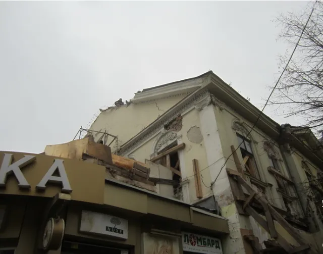 В Івано-Франківську почали реконструкцію знаменитого будинку-пам’ятки (фото) — фото 1