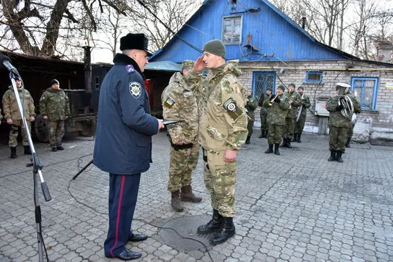 Близько ста правоохоронців Івано-Франківської області повертаються із Маріуполя (фото) — фото 2