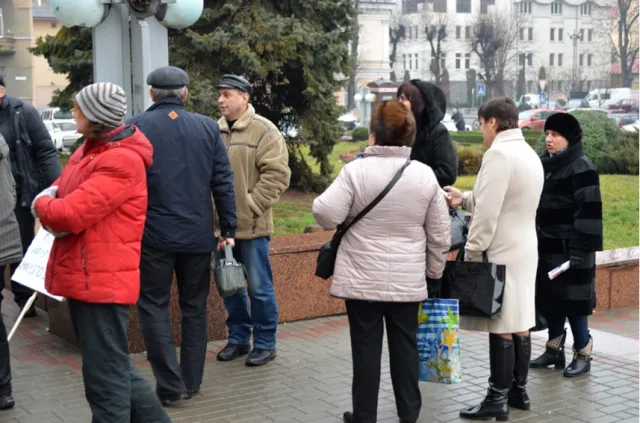 Підприємці Івано-Франківська прийшли на мітинг під міськраду (фото+відео) — фото 4