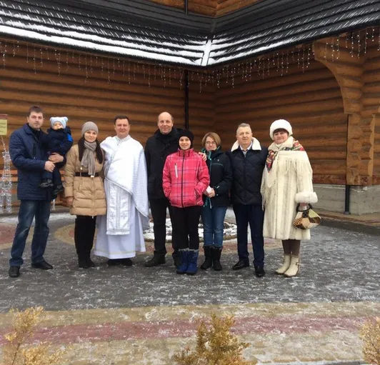 Як віце-спікер Верховної Ради Андрій Парубій колядував біля ялинки у Косові (фото) — фото 1