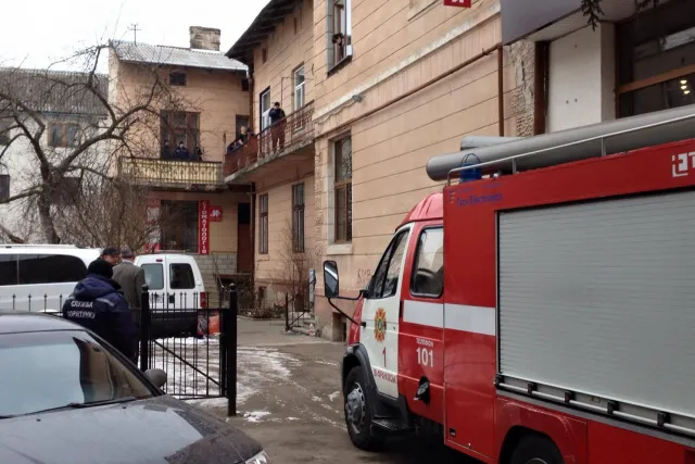 На Чорновола в житловому будинку стався вибух. Є постраждалі (фото) (оновлено) — фото 5