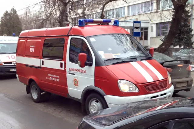 На Чорновола в житловому будинку стався вибух. Є постраждалі (фото) (оновлено) — фото 6