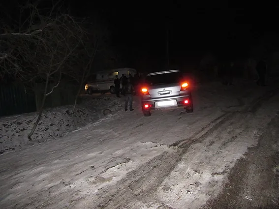 Поліція розповіла про деталі аварії, в якій юнак на позашляховику збив двох неповнолітніх дівчаток — фото 1