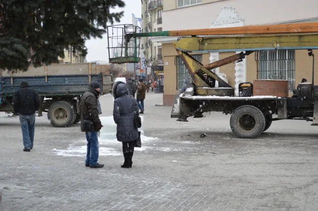 У центрі міста встановили «йорданський» хрест (фото) — фото 2