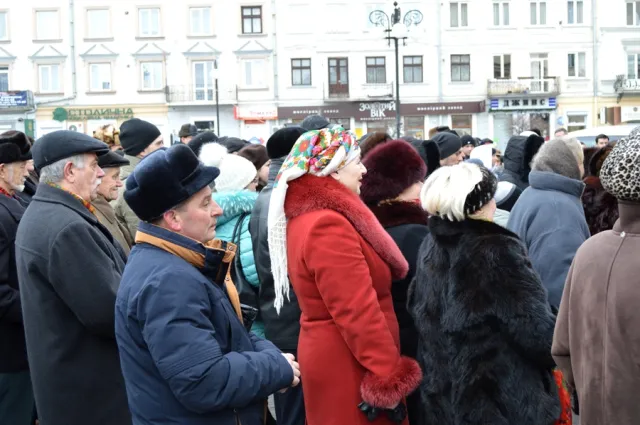 На площі Ринок відбулось святкове дійство «Во Йордані крещаюся, Тобі, Господи» (фото+відео) — фото 6