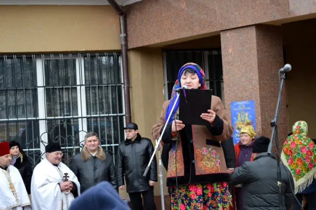 На площі Ринок відбулось святкове дійство «Во Йордані крещаюся, Тобі, Господи» (фото+відео) — фото 8