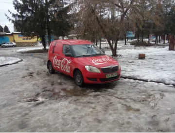 Франківці помітили чергових авторагулів, які їздять тротуаром (фото) — фото 1
