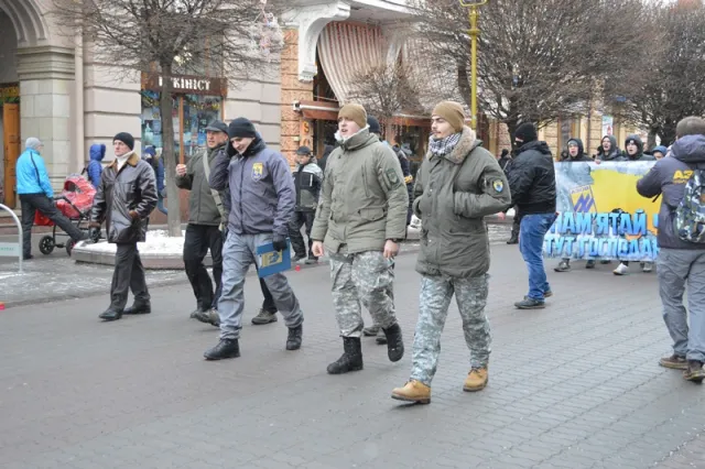 В Івано-Франківську «Азов» провів акцію «марш Справедливості» (фото+відео) — фото 14