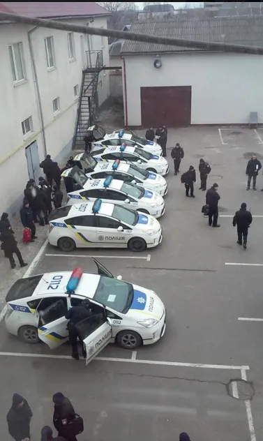 Патрульні поліцейські Івано-Франківська за першу добу чергування опрацювали 186 викликів (фото) — фото 3