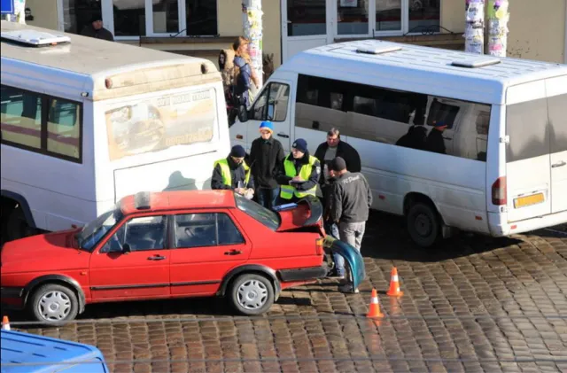 В Івано-Франківську патрульна поліція взялась наводити порядок на автовокзалі — фото 1
