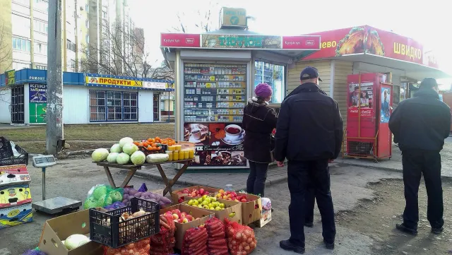 У Франківську поліція взялась за стихійну торгівлю — фото 2