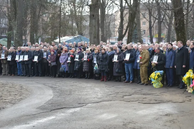 В Івано-Франківську вшанували чергову річницю виведення військ з Афганістану — фото 9