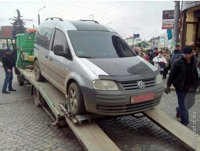 Франківські полісмени продовжують боротися із порушниками ПДР — фото 1