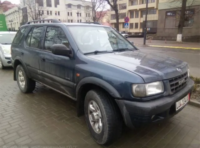 Активісти від Прикарпаття відправили на Схід чергову машину з продуктами — фото 1