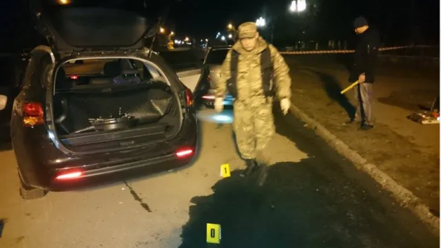 На Прикарпатті невідомі, під час святкування весілля, підірвали автомобіль депутата Івано-Франківської міської ради — фото 3