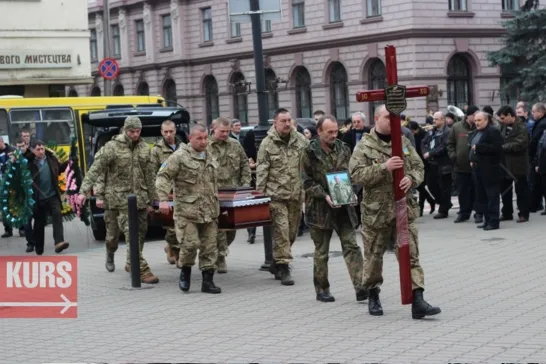 В Івано-Франківську попрощалися із загиблим бійцем АТО Віталієм Амброзяком — фото 7