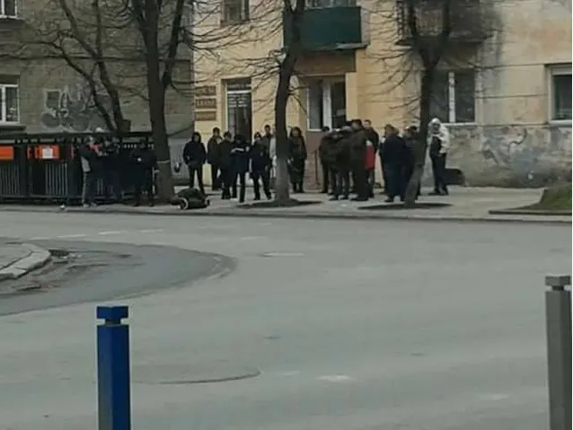 Франківські поліцейські на Вовчинецькій затримали п'яного озброєного «бійця» — фото 2