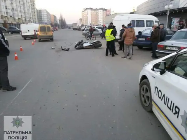 У Франківську дві аварії, постраждали школярка та мотоцикліст — фото 3