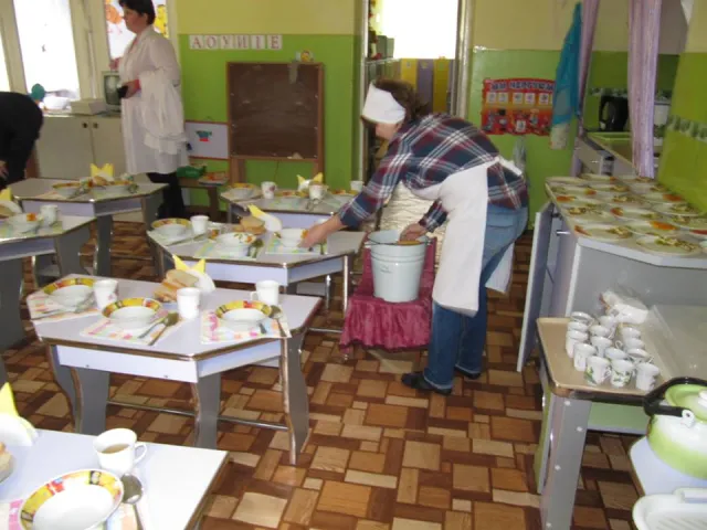 На Прикарпатті дошкільнят годують протермінованими продуктами — фото 6