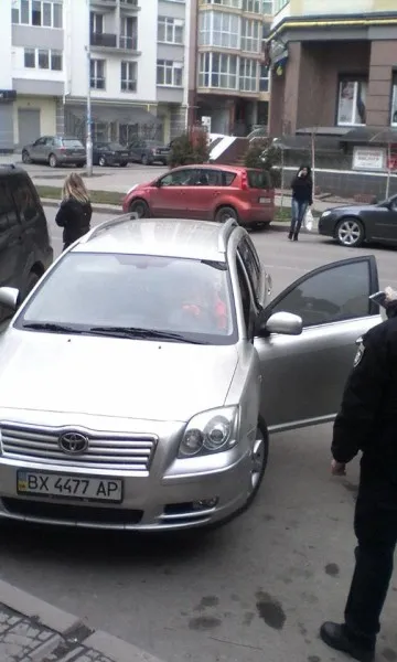 Поліцейські Івано-Франківська розшукали автомобіль, який викрали у іншій області — фото 1