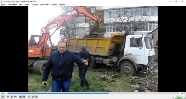 На вулиці Набережній іванофранківці запідозрили чергове будівництво — фото 1